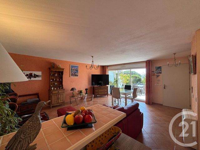 Appartement F3 à vendre - 3 pièces - 66.28 m2 - STE MAXIME - 83 - PROVENCE-ALPES-COTE-D-AZUR - Century 21 Donzica Immobilier