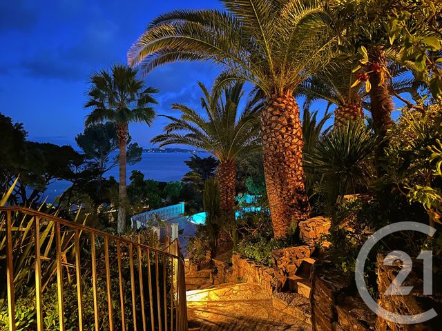 maison à vendre - 9 pièces - 289.0 m2 - STE MAXIME - 83 - PROVENCE-ALPES-COTE-D-AZUR - Century 21 Donzica Immobilier