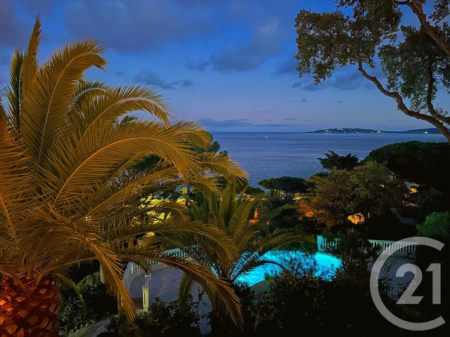 maison à vendre - 9 pièces - 289.0 m2 - STE MAXIME - 83 - PROVENCE-ALPES-COTE-D-AZUR - Century 21 Donzica Immobilier