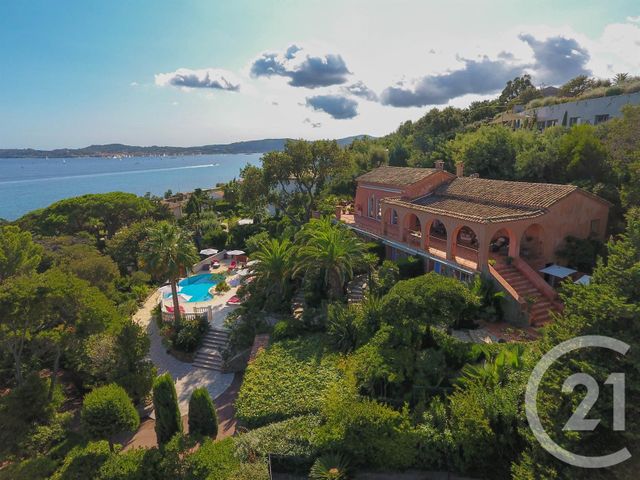 maison à vendre - 9 pièces - 289.0 m2 - STE MAXIME - 83 - PROVENCE-ALPES-COTE-D-AZUR - Century 21 Donzica Immobilier