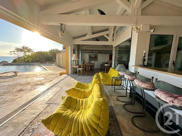 maison à vendre - 10 pièces - 245.26 m2 - STE MAXIME - 83 - PROVENCE-ALPES-COTE-D-AZUR - Century 21 Donzica Immobilier