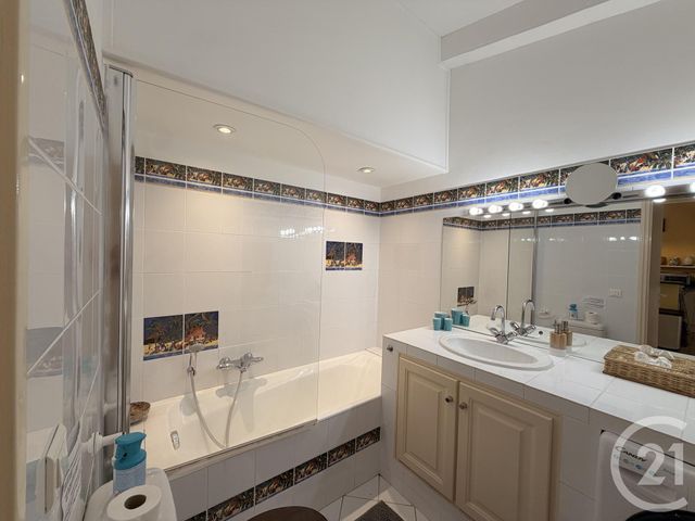 maison à vendre - 3 pièces - 57.95 m2 - ST TROPEZ - 83 - PROVENCE-ALPES-COTE-D-AZUR - Century 21 Donzica Immobilier