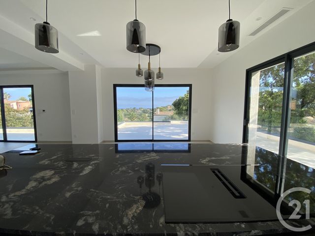 maison à vendre - 7 pièces - 238.0 m2 - LES ISSAMBRES - 83 - PROVENCE-ALPES-COTE-D-AZUR - Century 21 Donzica Immobilier