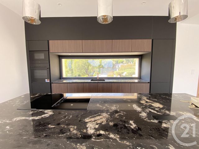 maison à vendre - 7 pièces - 238.0 m2 - LES ISSAMBRES - 83 - PROVENCE-ALPES-COTE-D-AZUR - Century 21 Donzica Immobilier