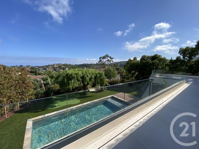 maison à vendre - 7 pièces - 238.0 m2 - LES ISSAMBRES - 83 - PROVENCE-ALPES-COTE-D-AZUR - Century 21 Donzica Immobilier