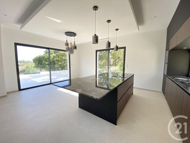 maison à vendre - 7 pièces - 238.0 m2 - LES ISSAMBRES - 83 - PROVENCE-ALPES-COTE-D-AZUR - Century 21 Donzica Immobilier