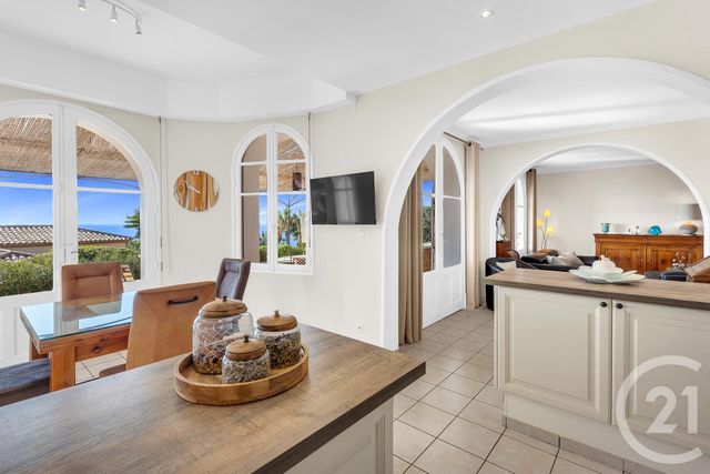 maison à vendre - 5 pièces - 143.0 m2 - LES ISSAMBRES - 83 - PROVENCE-ALPES-COTE-D-AZUR - Century 21 Donzica Immobilier