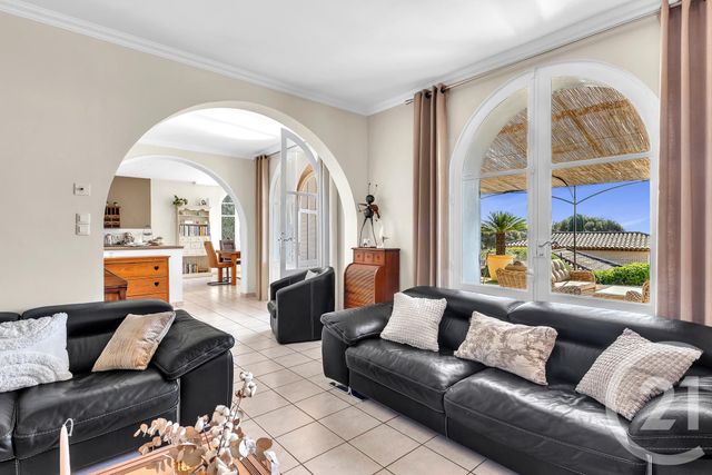maison à vendre - 5 pièces - 143.0 m2 - LES ISSAMBRES - 83 - PROVENCE-ALPES-COTE-D-AZUR - Century 21 Donzica Immobilier