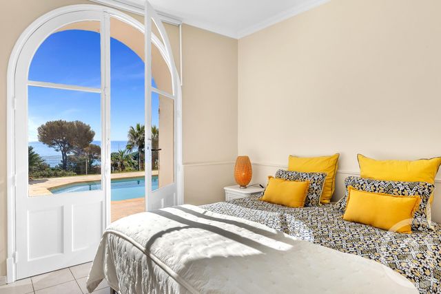 maison à vendre - 5 pièces - 143.0 m2 - LES ISSAMBRES - 83 - PROVENCE-ALPES-COTE-D-AZUR - Century 21 Donzica Immobilier