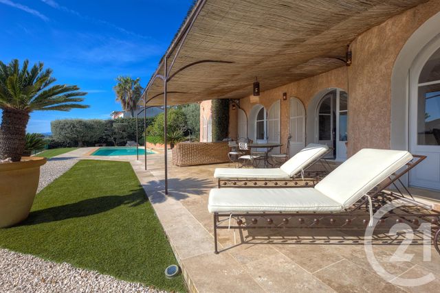 maison à vendre - 5 pièces - 143.0 m2 - LES ISSAMBRES - 83 - PROVENCE-ALPES-COTE-D-AZUR - Century 21 Donzica Immobilier