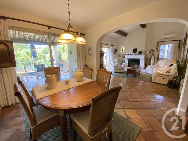 maison à vendre - 7 pièces - 171.83 m2 - STE MAXIME - 83 - PROVENCE-ALPES-COTE-D-AZUR - Century 21 Donzica Immobilier