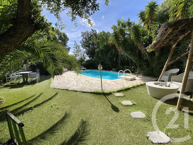 maison à vendre - 7 pièces - 171.83 m2 - STE MAXIME - 83 - PROVENCE-ALPES-COTE-D-AZUR - Century 21 Donzica Immobilier