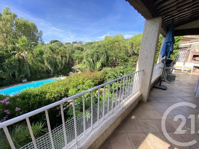 maison à vendre - 7 pièces - 171.83 m2 - STE MAXIME - 83 - PROVENCE-ALPES-COTE-D-AZUR - Century 21 Donzica Immobilier