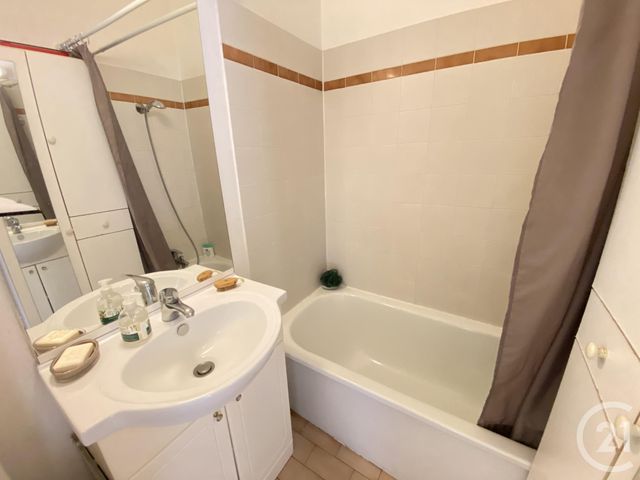 Appartement F2 à vendre - 2 pièces - 26.0 m2 - STE MAXIME - 83 - PROVENCE-ALPES-COTE-D-AZUR - Century 21 Donzica Immobilier
