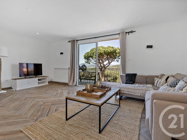 maison à vendre - 8 pièces - 220.0 m2 - STE MAXIME - 83 - PROVENCE-ALPES-COTE-D-AZUR - Century 21 Donzica Immobilier