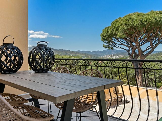 maison à vendre - 8 pièces - 220.0 m2 - STE MAXIME - 83 - PROVENCE-ALPES-COTE-D-AZUR - Century 21 Donzica Immobilier