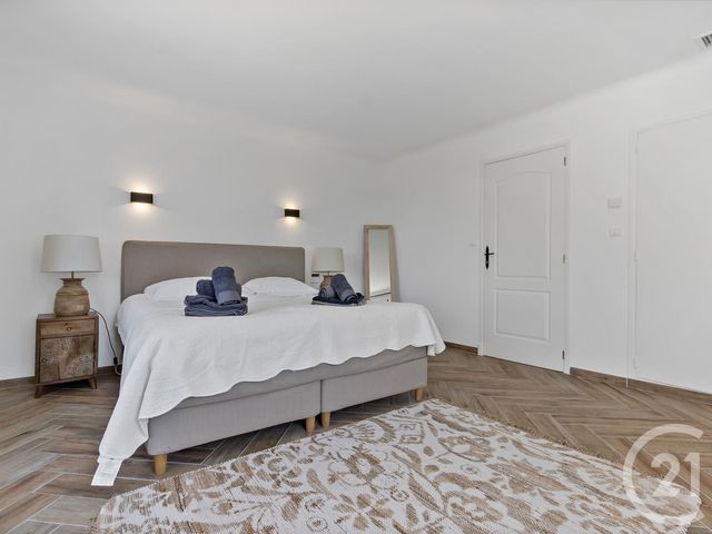 maison à vendre - 8 pièces - 220.0 m2 - STE MAXIME - 83 - PROVENCE-ALPES-COTE-D-AZUR - Century 21 Donzica Immobilier