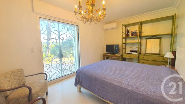 maison à vendre - 7 pièces - 171.88 m2 - STE MAXIME - 83 - PROVENCE-ALPES-COTE-D-AZUR - Century 21 Donzica Immobilier