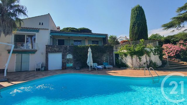 maison à vendre - 7 pièces - 171.88 m2 - STE MAXIME - 83 - PROVENCE-ALPES-COTE-D-AZUR - Century 21 Donzica Immobilier