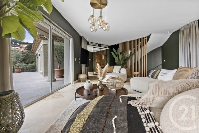 maison à vendre - 7 pièces - 300.0 m2 - STE MAXIME - 83 - PROVENCE-ALPES-COTE-D-AZUR - Century 21 Donzica Immobilier
