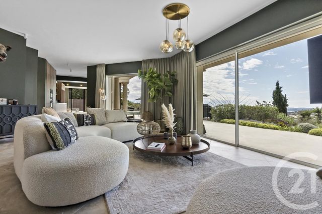maison à vendre - 7 pièces - 300.0 m2 - STE MAXIME - 83 - PROVENCE-ALPES-COTE-D-AZUR - Century 21 Donzica Immobilier