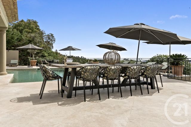 maison à vendre - 7 pièces - 300.0 m2 - STE MAXIME - 83 - PROVENCE-ALPES-COTE-D-AZUR - Century 21 Donzica Immobilier