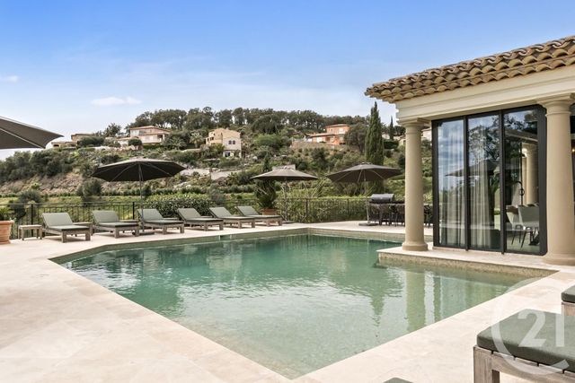 maison à vendre - 7 pièces - 300.0 m2 - STE MAXIME - 83 - PROVENCE-ALPES-COTE-D-AZUR - Century 21 Donzica Immobilier