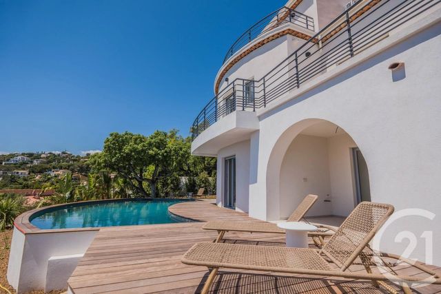 maison à vendre - 8 pièces - 230.09 m2 - ROQUEBRUNE SUR ARGENS - 83 - PROVENCE-ALPES-COTE-D-AZUR - Century 21 Donzica Immobilier