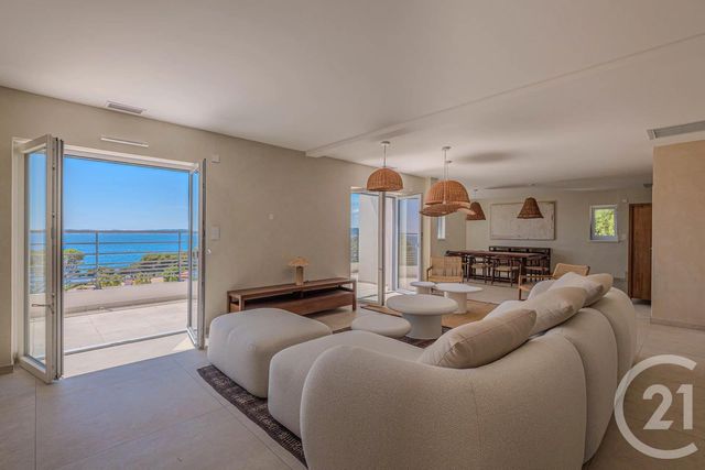 maison à vendre - 8 pièces - 230.09 m2 - ROQUEBRUNE SUR ARGENS - 83 - PROVENCE-ALPES-COTE-D-AZUR - Century 21 Donzica Immobilier