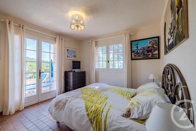 maison à vendre - 9 pièces - 228.71 m2 - STE MAXIME - 83 - PROVENCE-ALPES-COTE-D-AZUR - Century 21 Donzica Immobilier