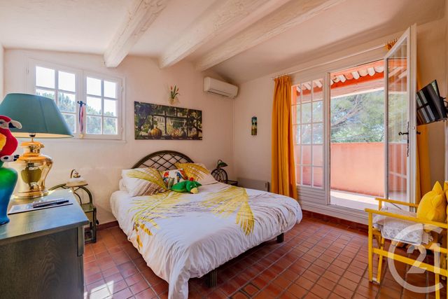 maison à vendre - 9 pièces - 228.71 m2 - STE MAXIME - 83 - PROVENCE-ALPES-COTE-D-AZUR - Century 21 Donzica Immobilier