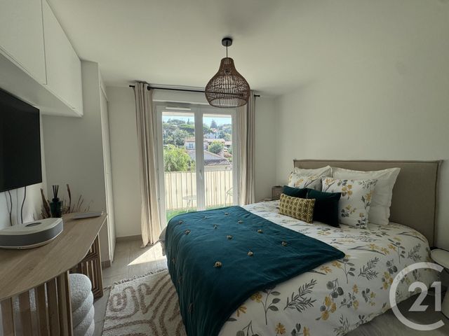 Appartement F2 bis à vendre - 2 pièces - 39.06 m2 - STE MAXIME - 83 - PROVENCE-ALPES-COTE-D-AZUR - Century 21 Donzica Immobilier