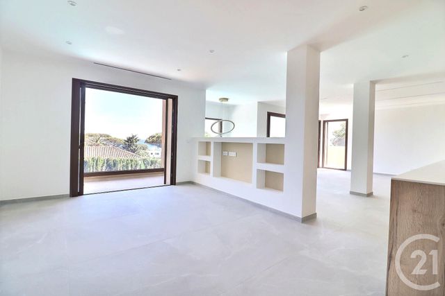maison à vendre - 7 pièces - 182.0 m2 - LES ISSAMBRES - 83 - PROVENCE-ALPES-COTE-D-AZUR - Century 21 Donzica Immobilier