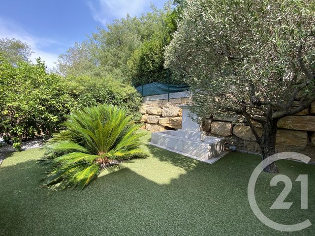 maison à vendre - 6 pièces - 166.0 m2 - STE MAXIME - 83 - PROVENCE-ALPES-COTE-D-AZUR - Century 21 Donzica Immobilier