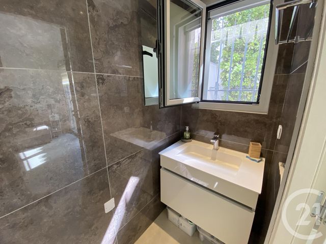 maison à vendre - 6 pièces - 166.0 m2 - STE MAXIME - 83 - PROVENCE-ALPES-COTE-D-AZUR - Century 21 Donzica Immobilier