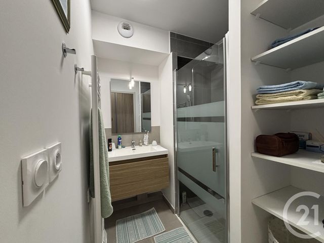 Appartement F3 à vendre - 3 pièces - 72.0 m2 - STE MAXIME - 83 - PROVENCE-ALPES-COTE-D-AZUR - Century 21 Donzica Immobilier