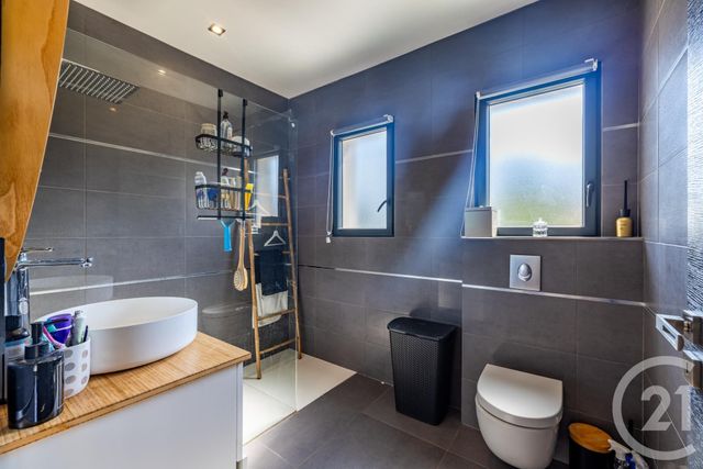 maison à vendre - 6 pièces - 285.0 m2 - FREJUS - 83 - PROVENCE-ALPES-COTE-D-AZUR - Century 21 Donzica Immobilier