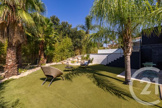 maison à vendre - 6 pièces - 285.0 m2 - FREJUS - 83 - PROVENCE-ALPES-COTE-D-AZUR - Century 21 Donzica Immobilier