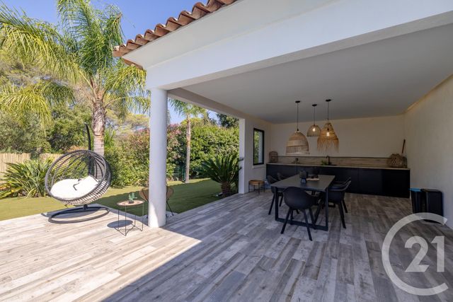 maison à vendre - 6 pièces - 285.0 m2 - FREJUS - 83 - PROVENCE-ALPES-COTE-D-AZUR - Century 21 Donzica Immobilier