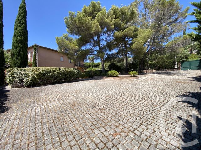 maison à vendre - 13 pièces - 750.0 m2 - LES ISSAMBRES - 83 - PROVENCE-ALPES-COTE-D-AZUR - Century 21 Donzica Immobilier