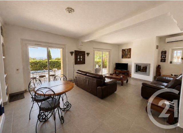 maison à vendre - 7 pièces - 130.0 m2 - STE MAXIME - 83 - PROVENCE-ALPES-COTE-D-AZUR - Century 21 Donzica Immobilier
