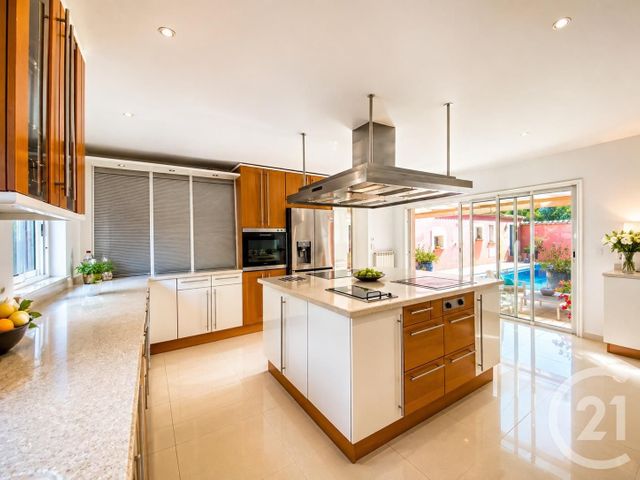 maison à vendre - 8 pièces - 289.94 m2 - STE MAXIME - 83 - PROVENCE-ALPES-COTE-D-AZUR - Century 21 Donzica Immobilier