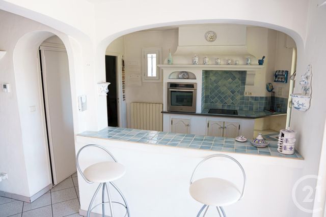 maison à vendre - 5 pièces - 150.4 m2 - LES ISSAMBRES - 83 - PROVENCE-ALPES-COTE-D-AZUR - Century 21 Donzica Immobilier