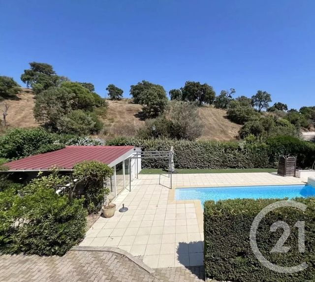 maison à vendre - 7 pièces - 160.0 m2 - LES ISSAMBRES - 83 - PROVENCE-ALPES-COTE-D-AZUR - Century 21 Donzica Immobilier