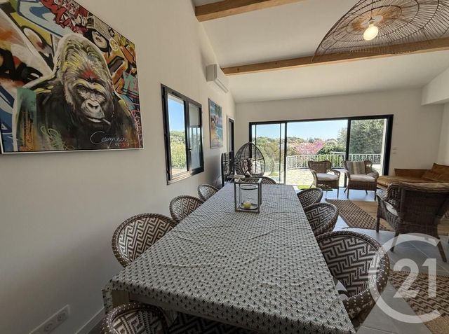 maison à vendre - 5 pièces - 145.0 m2 - LES ISSAMBRES - 83 - PROVENCE-ALPES-COTE-D-AZUR - Century 21 Donzica Immobilier