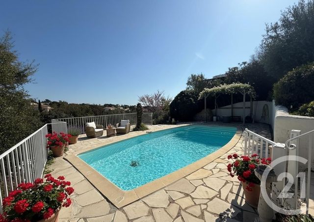 maison à vendre - 5 pièces - 145.0 m2 - LES ISSAMBRES - 83 - PROVENCE-ALPES-COTE-D-AZUR - Century 21 Donzica Immobilier