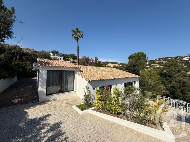 maison à vendre - 5 pièces - 145.0 m2 - LES ISSAMBRES - 83 - PROVENCE-ALPES-COTE-D-AZUR - Century 21 Donzica Immobilier