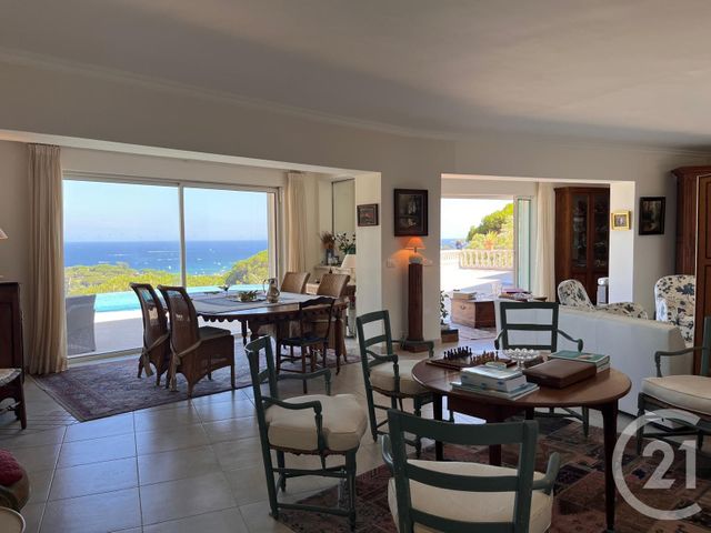 maison à vendre - 8 pièces - 241.0 m2 - STE MAXIME - 83 - PROVENCE-ALPES-COTE-D-AZUR - Century 21 Donzica Immobilier