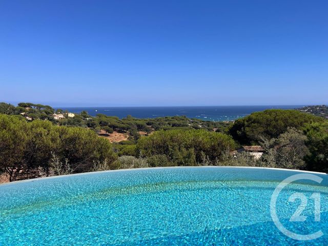 maison à vendre - 8 pièces - 241.0 m2 - STE MAXIME - 83 - PROVENCE-ALPES-COTE-D-AZUR - Century 21 Donzica Immobilier