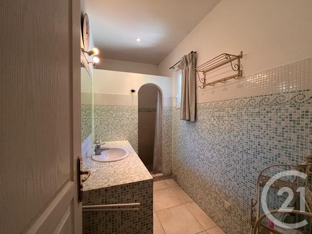 maison à vendre - 8 pièces - 241.0 m2 - STE MAXIME - 83 - PROVENCE-ALPES-COTE-D-AZUR - Century 21 Donzica Immobilier